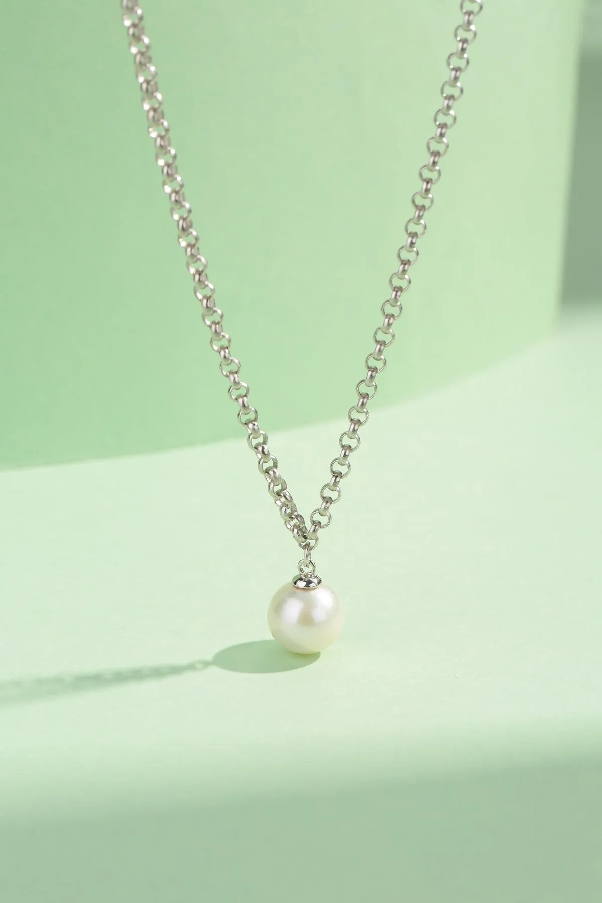 10-11mm Freshwater Pearl & Lorna Pendant