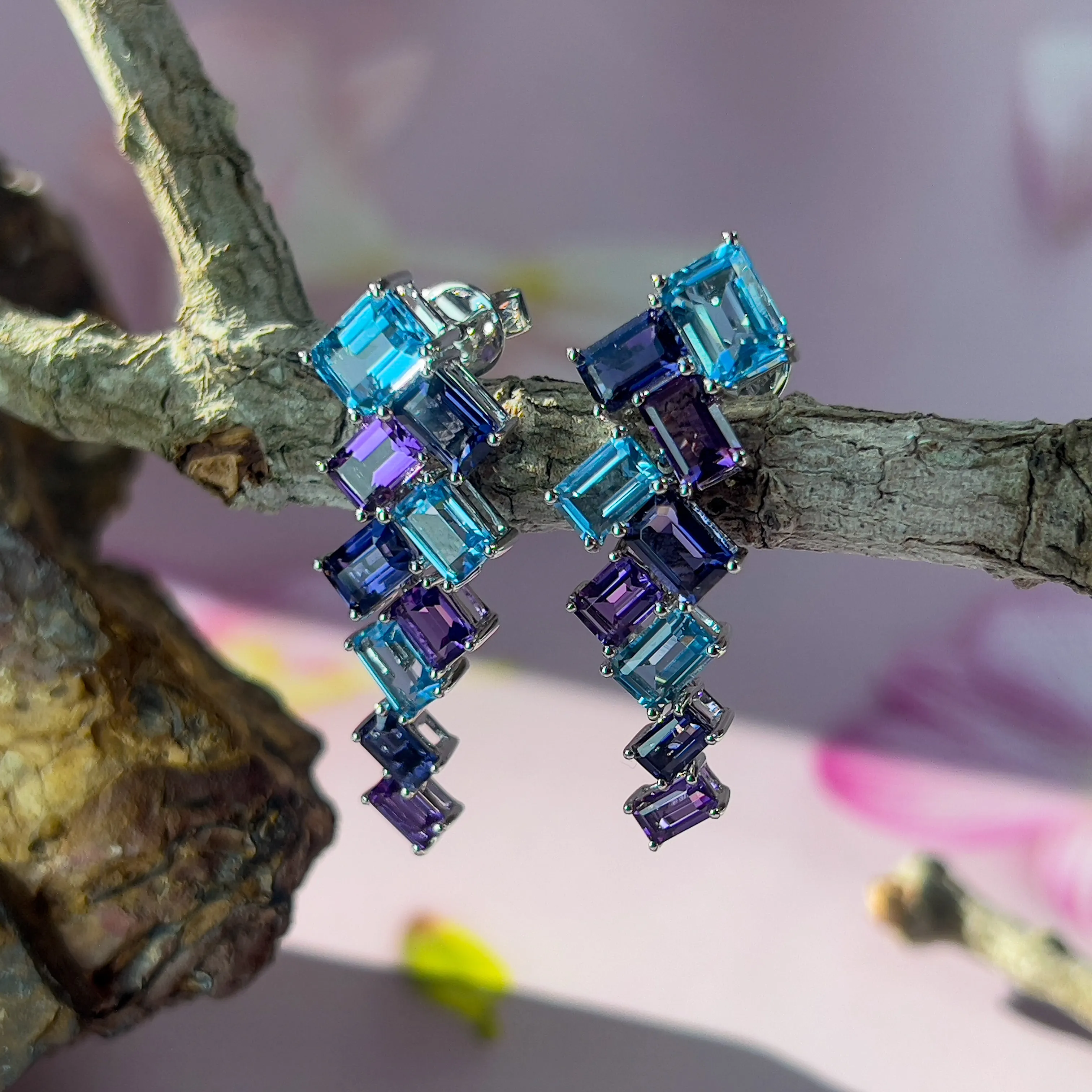 18kt White Gold dangling earrings Blue Topaz, Iolite, Amethyst