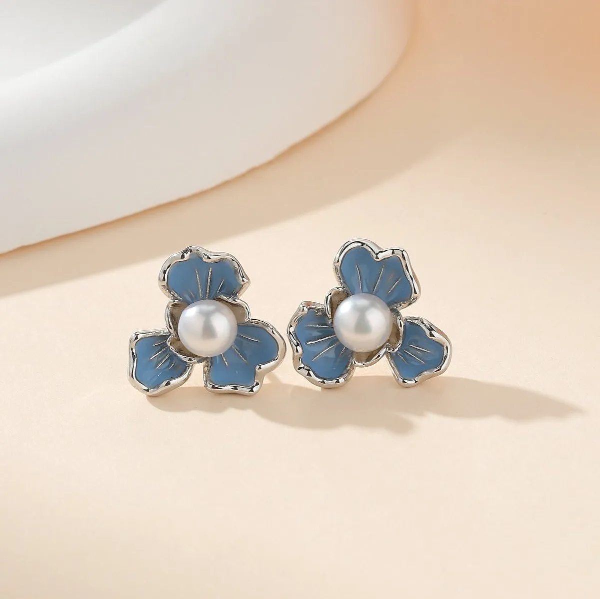 7-7.5mm Blue Floral Pearl Earrings