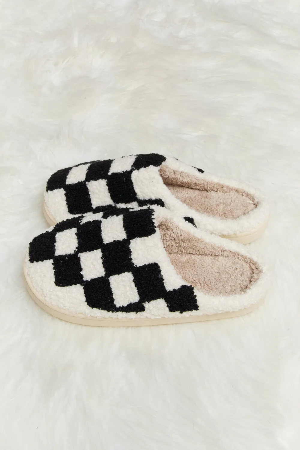 *APP EXCLUSIVE* Checkered Print Plush Slide Slippers