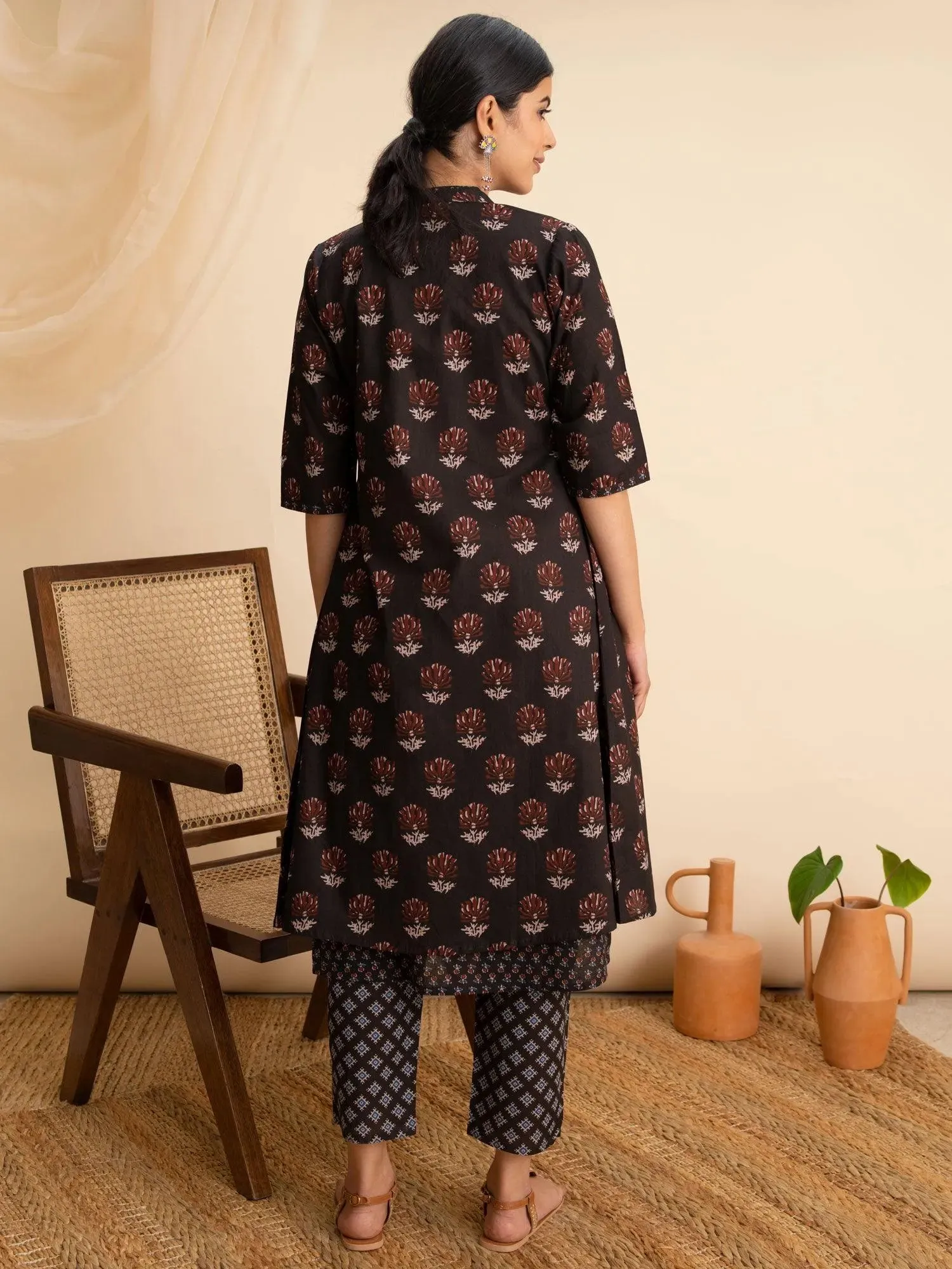 Black Printed Cotton Straight Kurta With Shrug