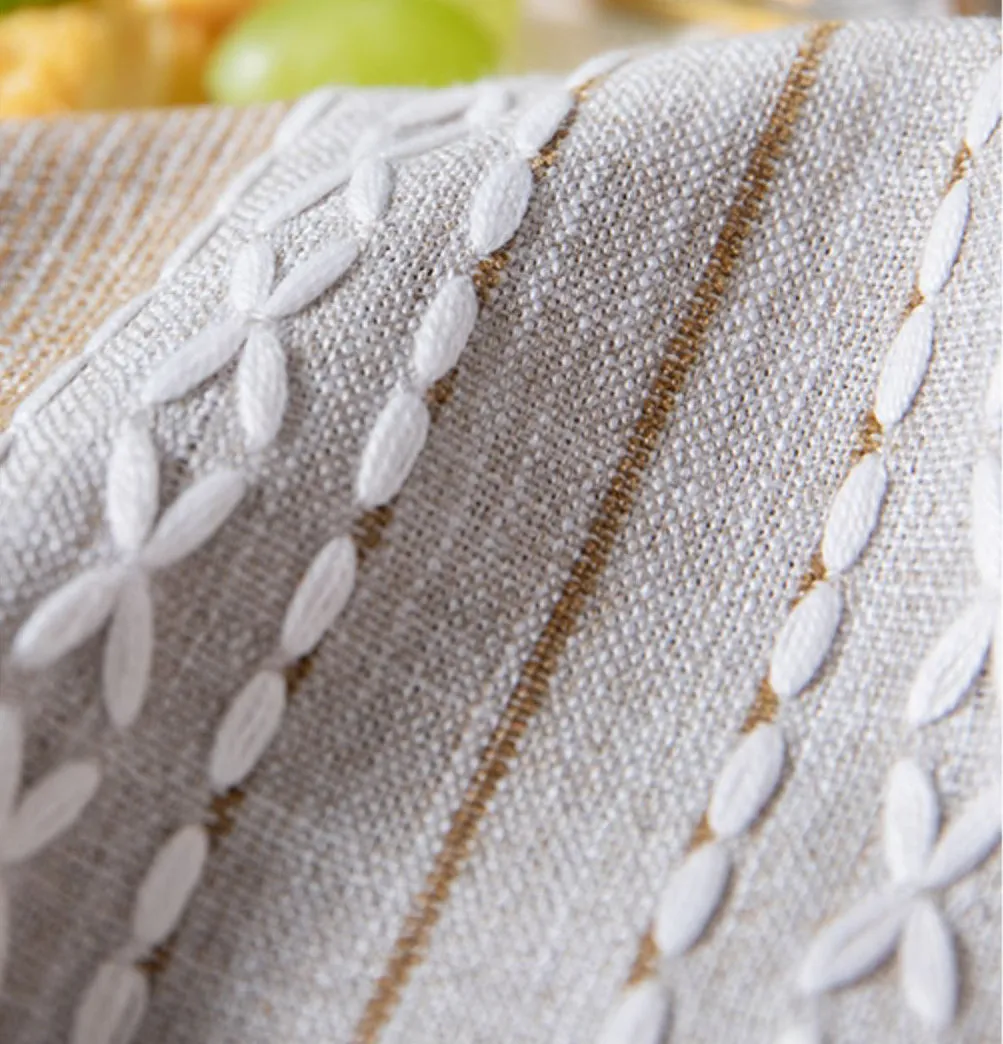 Cotton And Linen Tablecloth With Tassels