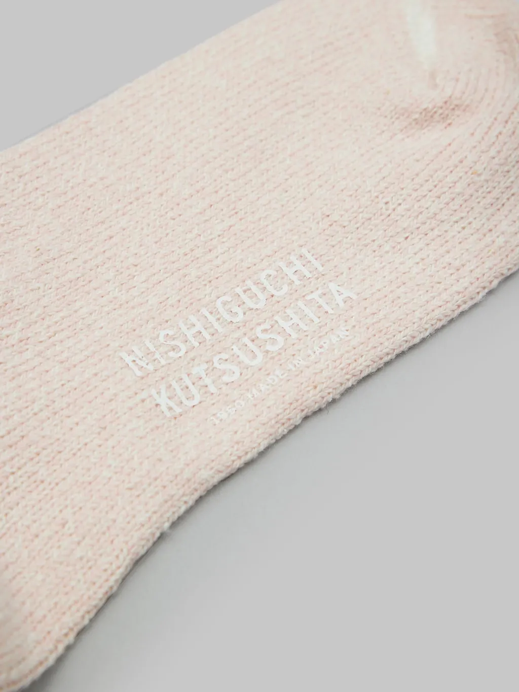 Nishiguchi Kutsushita Silk Cotton Socks Building Pink