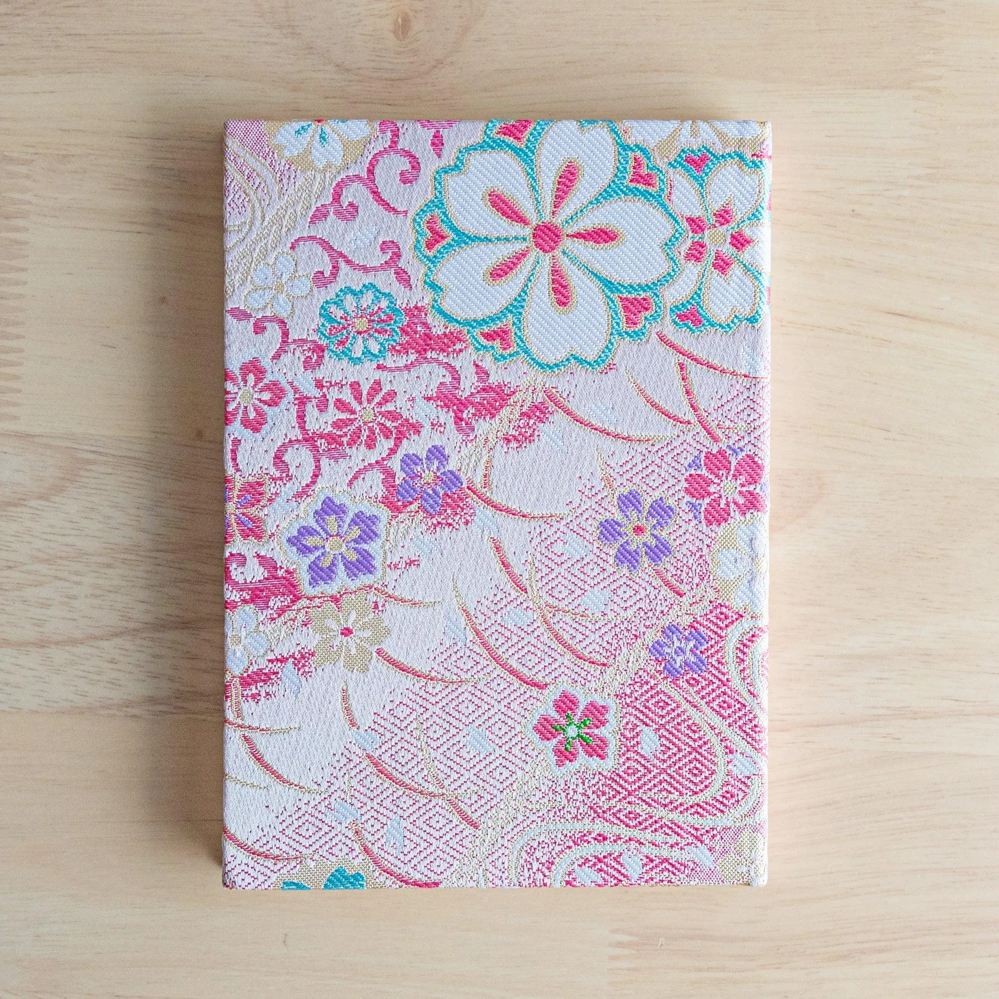 Nishijin Textile Sakura Brocade Notebook (B6)