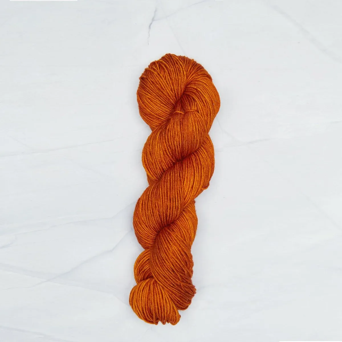 Symfonie Hand Dyed Yarns | VIVA 100% Superwash Merino | SS1041 Burnt Sugar (Semisolid color)