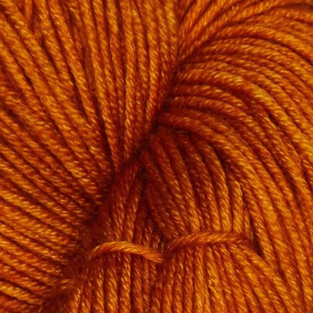 Symfonie Hand Dyed Yarns | VIVA 100% Superwash Merino | SS1041 Burnt Sugar (Semisolid color)